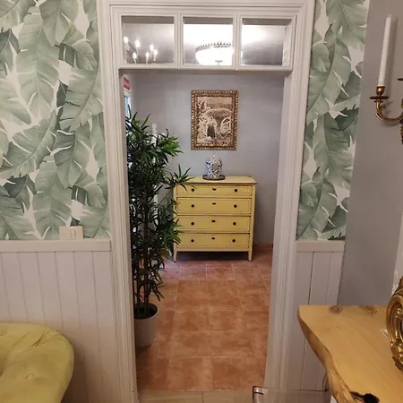 Vila Home2Book Charming Garden House & Bbq