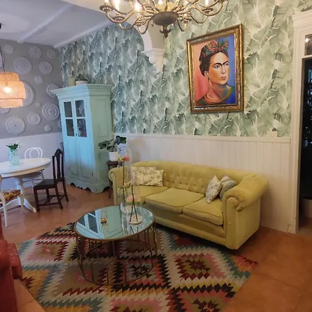 Home2Book Charming Garden House & Bbq