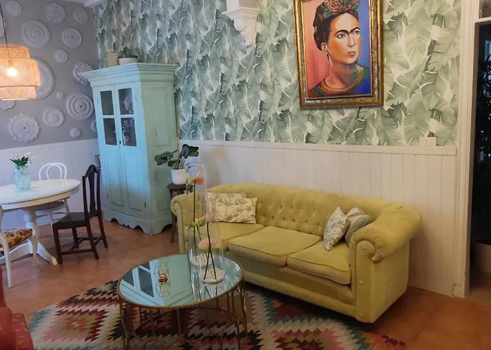 Home2book Charming Garden House & Bbq