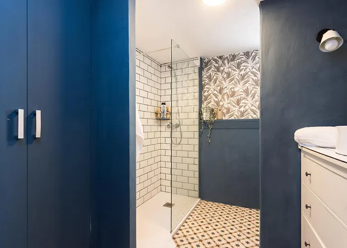 Вилла Home2book Charming Garden House & Bbq *