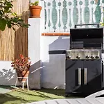 Home2book Charming Garden House & Bbq 别墅 *