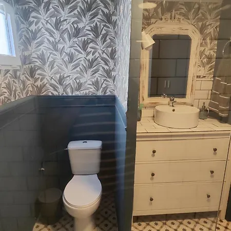 Home2Book Charming Garden House & Bbq