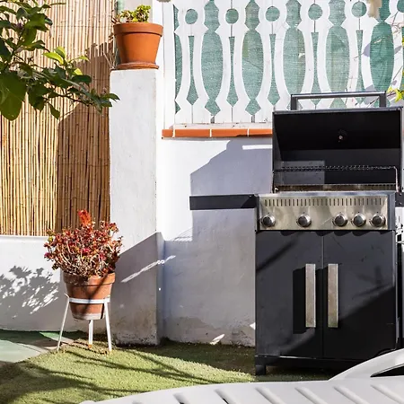 Home2book Charming Garden House & Bbq Villa *