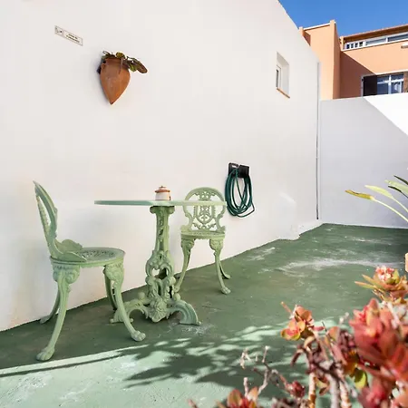 Home2book Charming Garden House & Bbq Villa *