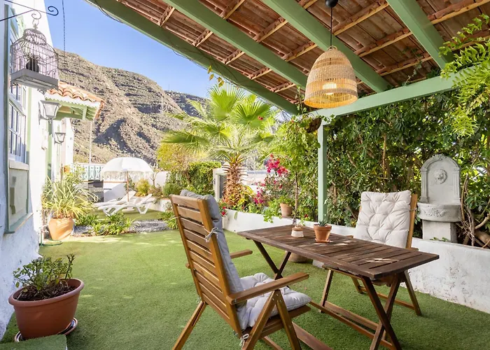 Home2book Charming Garden House & Bbq Willa *