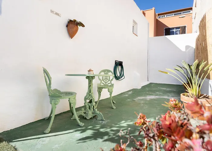 Home2book Charming Garden House & Bbq Villa *